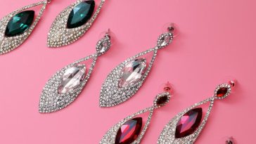 Top 10 Jewelry Essentials for 2025 Timeless & Versatile